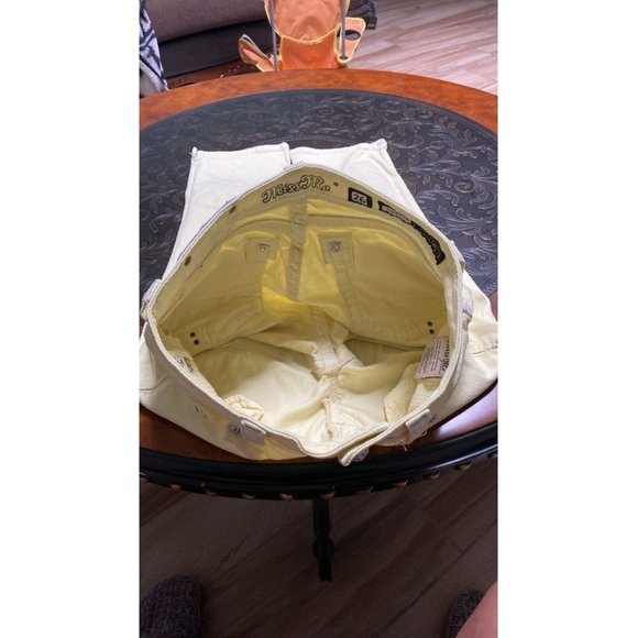 Miss Me Jeans Yellow Denim 98% Cotton Embellished Cuffed Capri Pants Inseam 20" - Picture 3 of 11